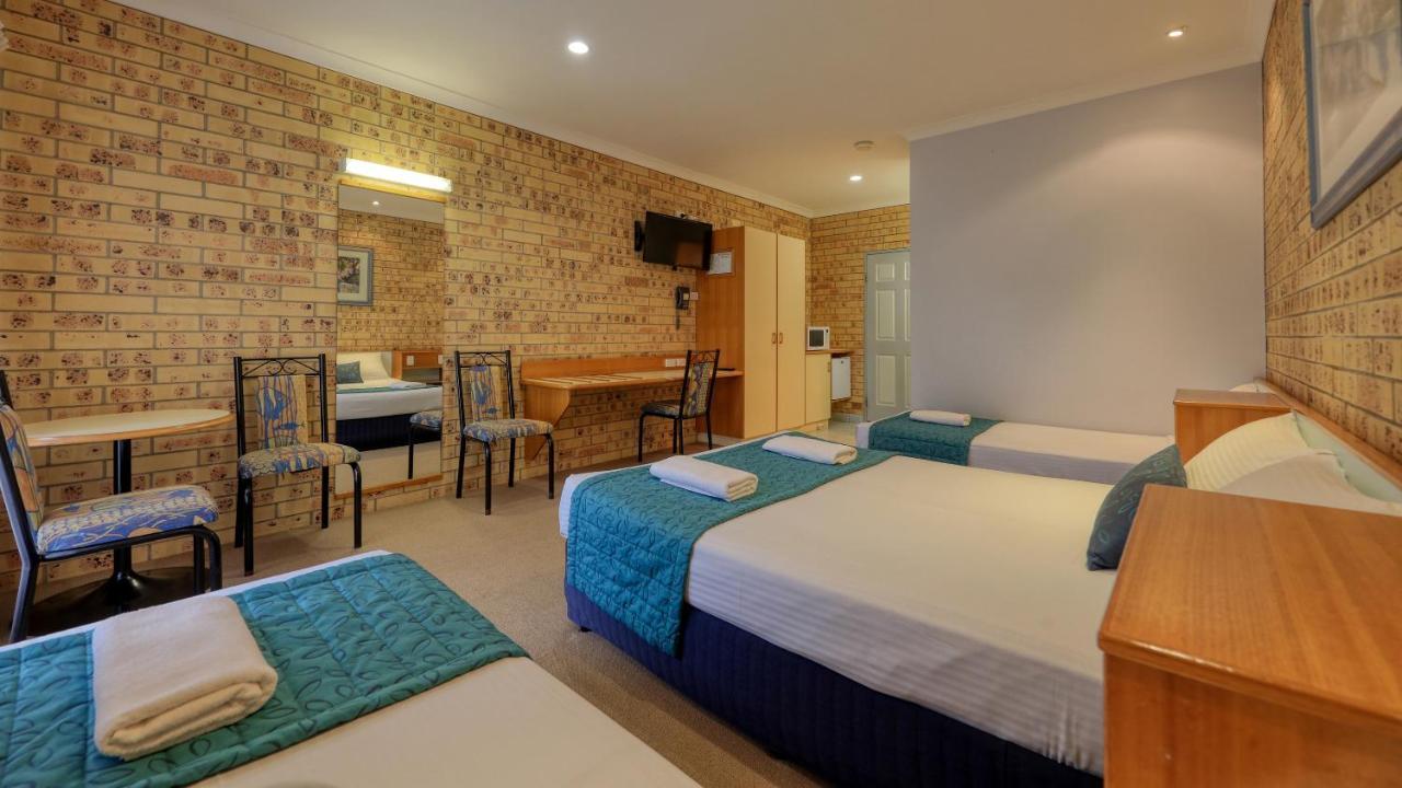 Mulga Country Motor Inn ชาร์เลวิลล์ ภายนอก รูปภาพ