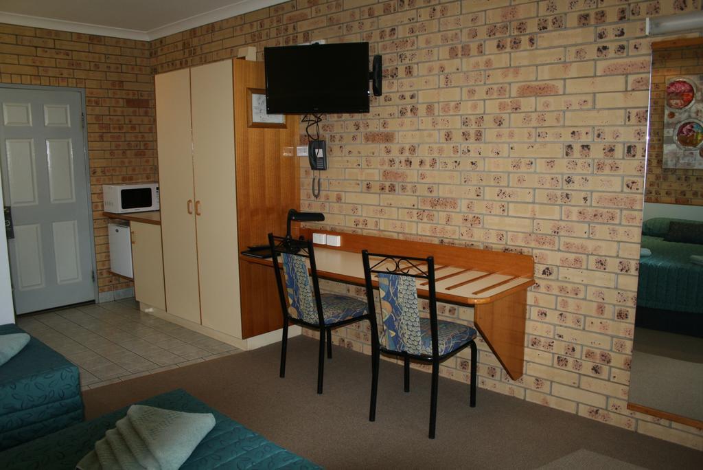 Mulga Country Motor Inn ชาร์เลวิลล์ ห้อง รูปภาพ