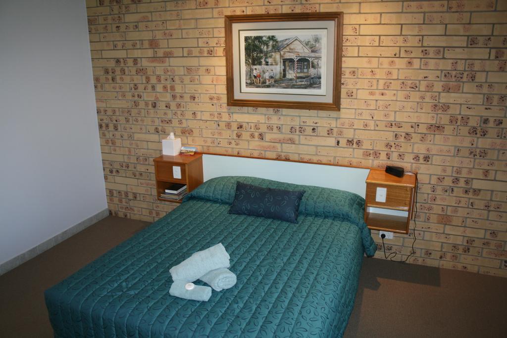 Mulga Country Motor Inn ชาร์เลวิลล์ ภายนอก รูปภาพ