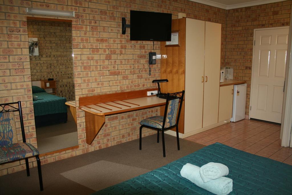Mulga Country Motor Inn ชาร์เลวิลล์ ห้อง รูปภาพ
