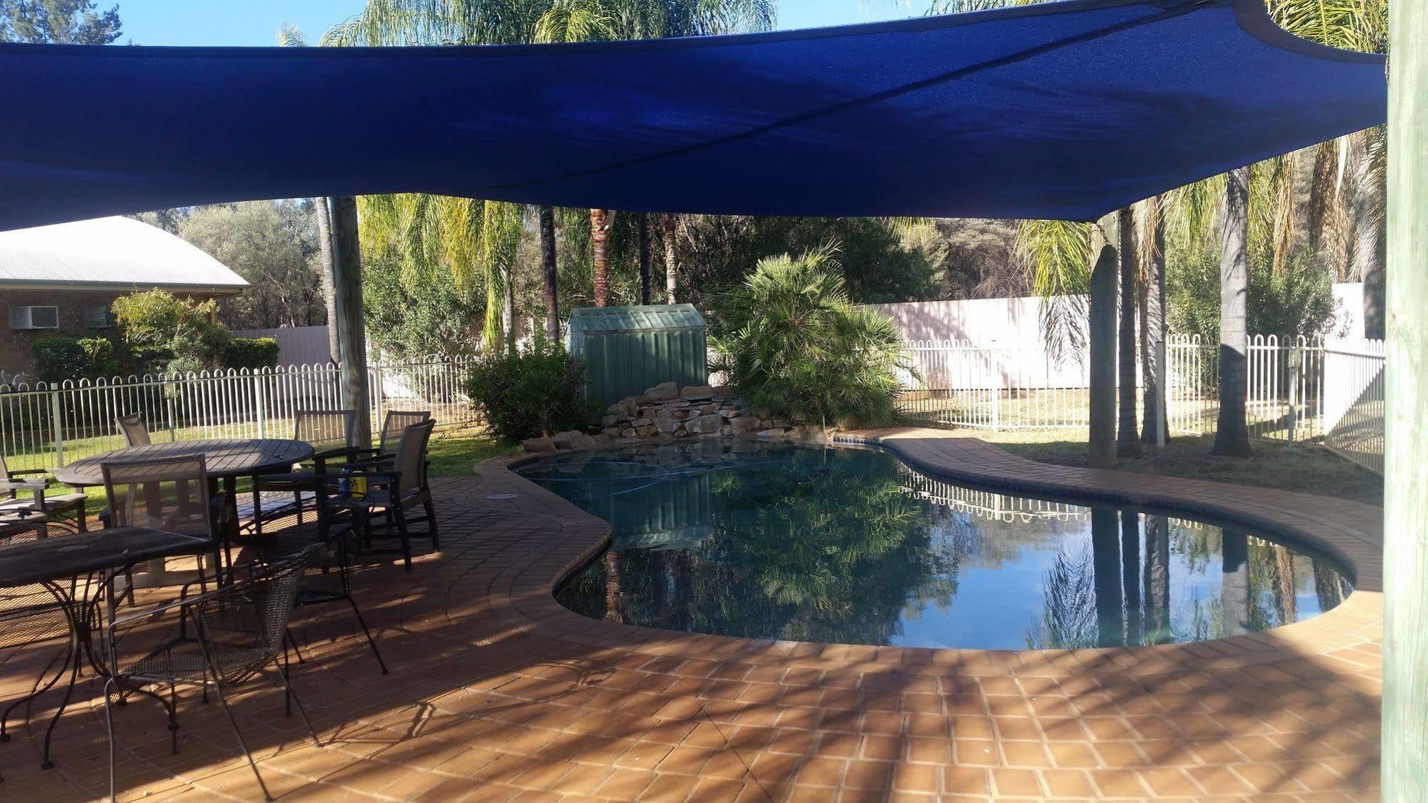 Mulga Country Motor Inn ชาร์เลวิลล์ ภายนอก รูปภาพ