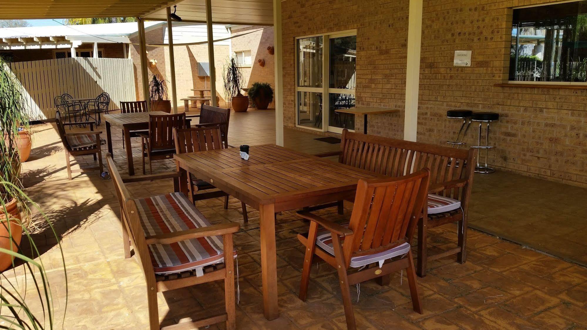 Mulga Country Motor Inn ชาร์เลวิลล์ ภายนอก รูปภาพ